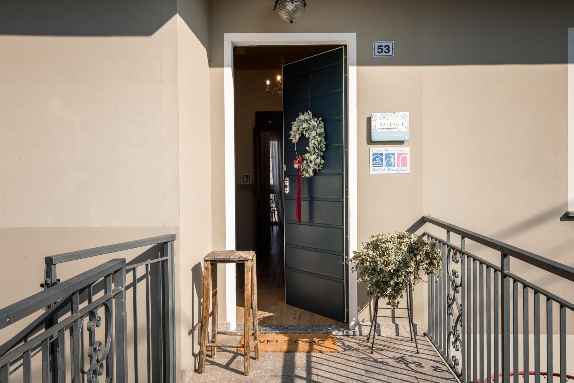 B&B Tra I Laghi Casale Corte Cerro Zewnętrze zdjęcie