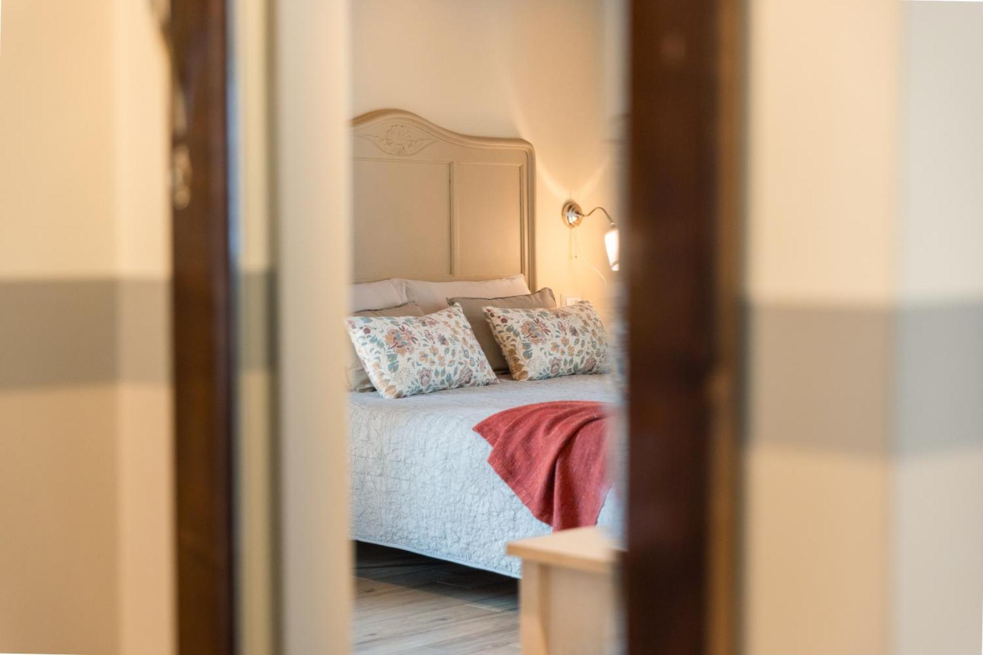 B&B Tra I Laghi Casale Corte Cerro Zewnętrze zdjęcie