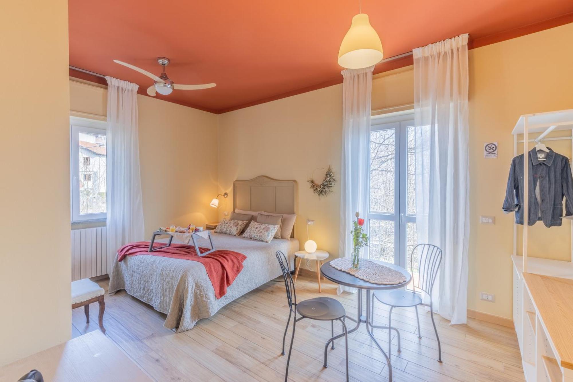 B&B Tra I Laghi Casale Corte Cerro Zewnętrze zdjęcie
