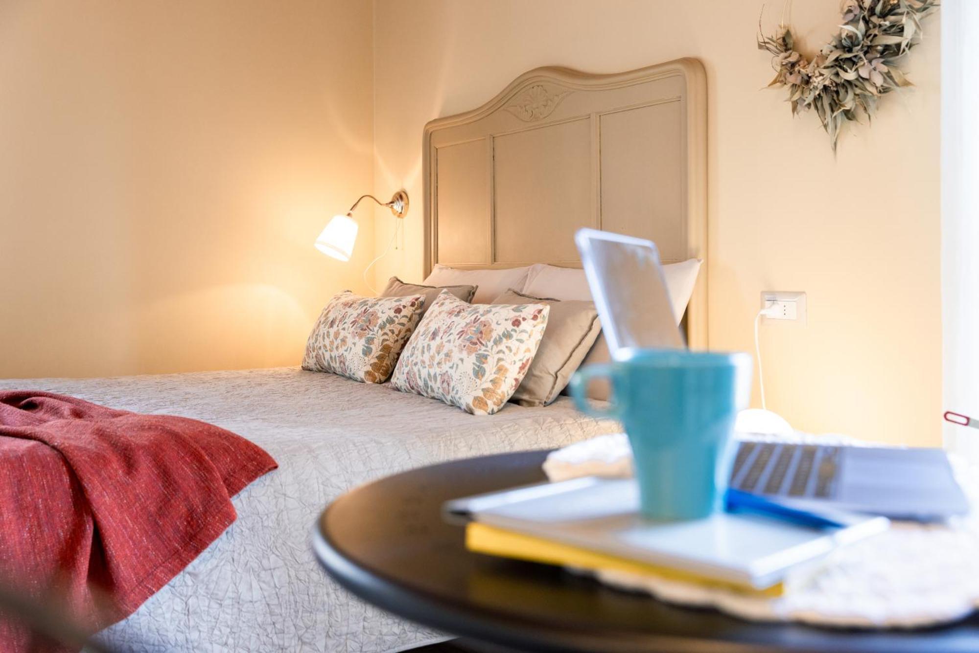 B&B Tra I Laghi Casale Corte Cerro Zewnętrze zdjęcie